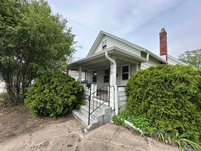 810 Poplar St