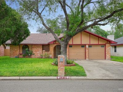 1717 Ivy Ln