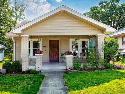 323 Rosetta St