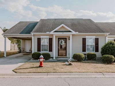 130 Larkspur Ln