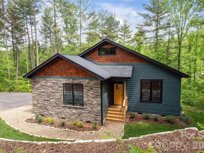 22 Deep Woods Rd