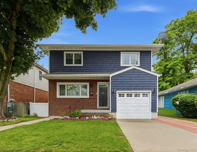 4 Pequot Avenue