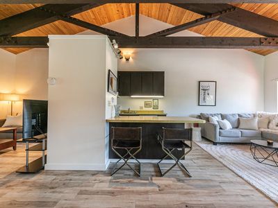 3115 N Lake Blvd #30