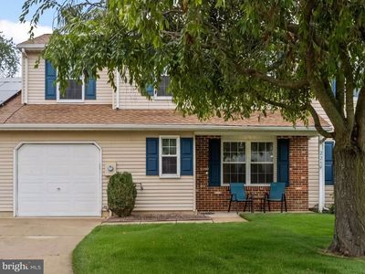 225 Lafayette Dr