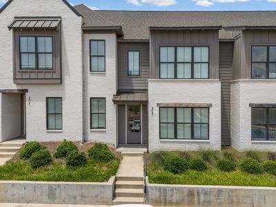 303 Stillwater Ln