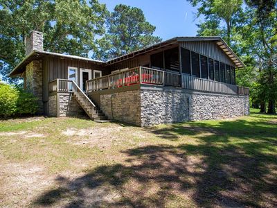 64 Poya Point