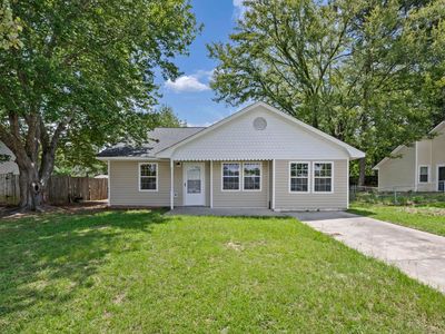 404 Greenlake Dr