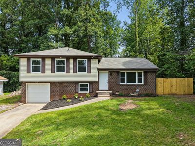 498 Queen Aliese Ln