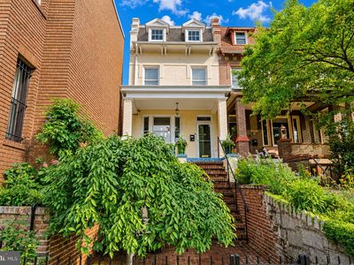1202 Irving St NW