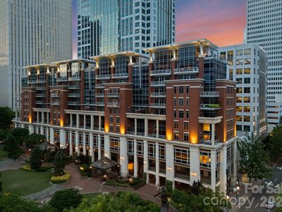 435 S Tryon St Unit 904