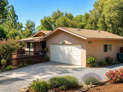 22860 Rocky Ln