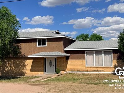 720 N Industrial Dr