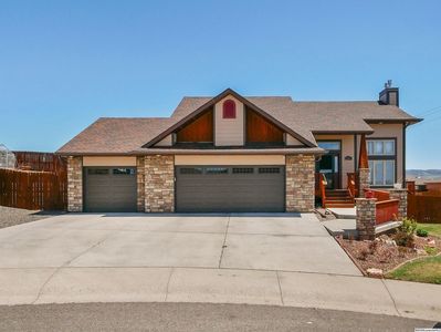 2365 Falcon Ct