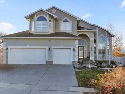 1072 Davenport Dr