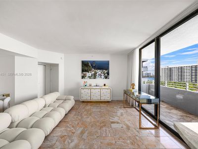1330 West Ave APT 811