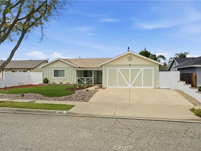 1385 Currant Ave