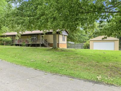 225 Pineview Dr