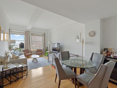 88 Greenwich St APT 2303