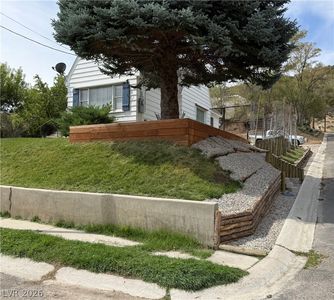 1001 Canyon St