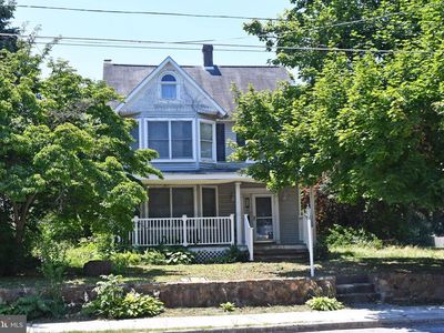 210 W Main St