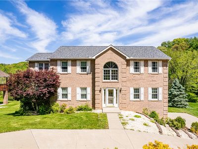 810 Stonebridge Dr