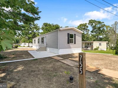 755 Woodside Dr