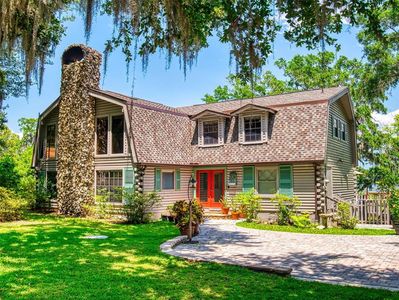 3443 S Mellonville Ave