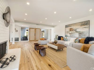 4747 El Caballero Dr