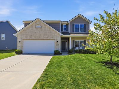 Property at 2023 Glenmoor Dr, Columbus, IN