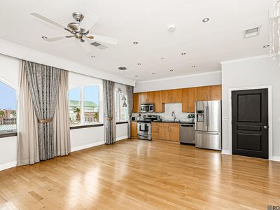 7707 Bluebonnet Blvd APT 422