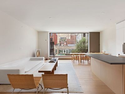 251 W 14th St APT 3A