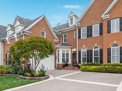 19194 Greystone Sq