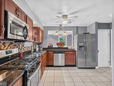 724 Charing Cross Rd