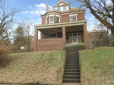 32 Weller St
