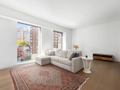 180 6th Ave #5C