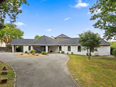 8542 Meadowbrook Dr