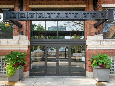 1040 W Adams St Unit 110
