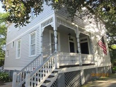 553 Church St