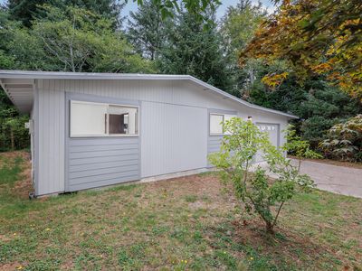 980 SE Rolph Ct