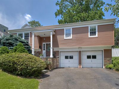 303 Livingston Avenue