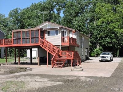334 N River Rd