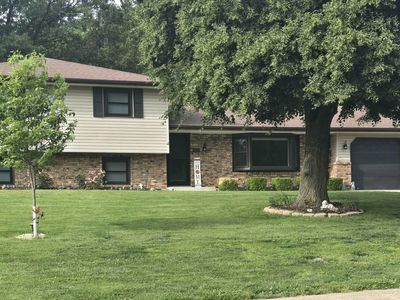 1813 Oakwood Dr