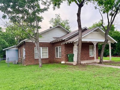 1215 NW 1st Ave