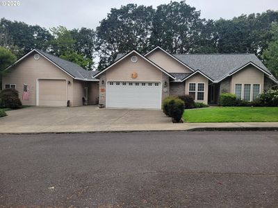 105 Madrona Ct