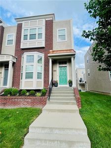 2909 Swift Ave