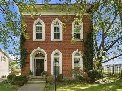 245 N King St