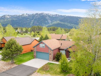 15 Buckskin Dr