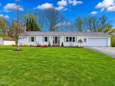 4 Falcon Crest Drive