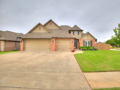 13500 S Poplar Ct
