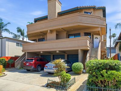 183 Date Ave APT 3